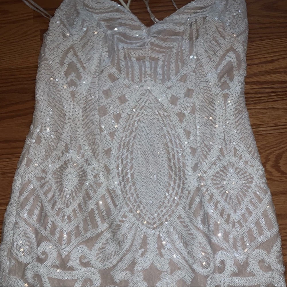 Hello Molly Dress - Picture 3 of 5